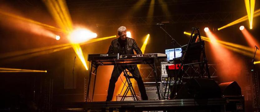 Legenda polskiej elektroniki. Koncert zarejestrowany w filharmonii