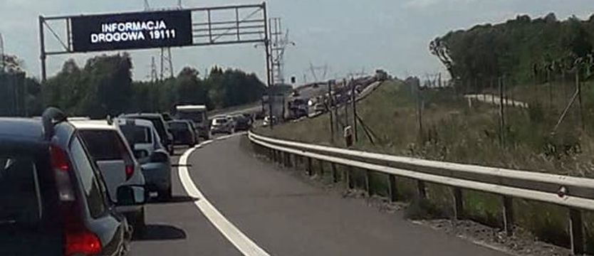 Powroty z długiego weekendu. Korkują się trasy znad morza