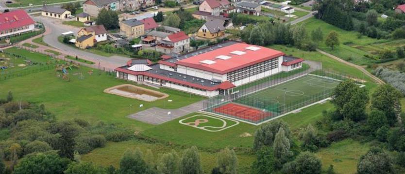 Baza sportowa ze wsparciem