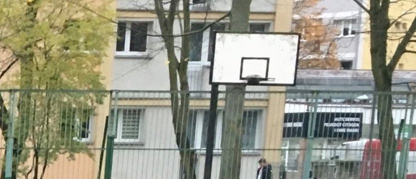 Trzech chętnych na budowę boiska przy IX LO w Szczecinie