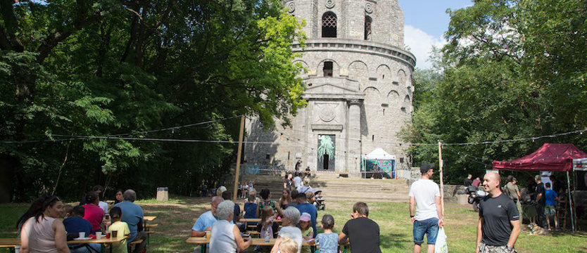 Pokazy ognia, tańca, grill. Impreza przy wieży Bismarcka