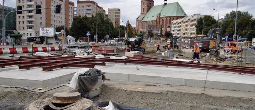 Przy moście Długim nowe krzyżownice i rozjazdy