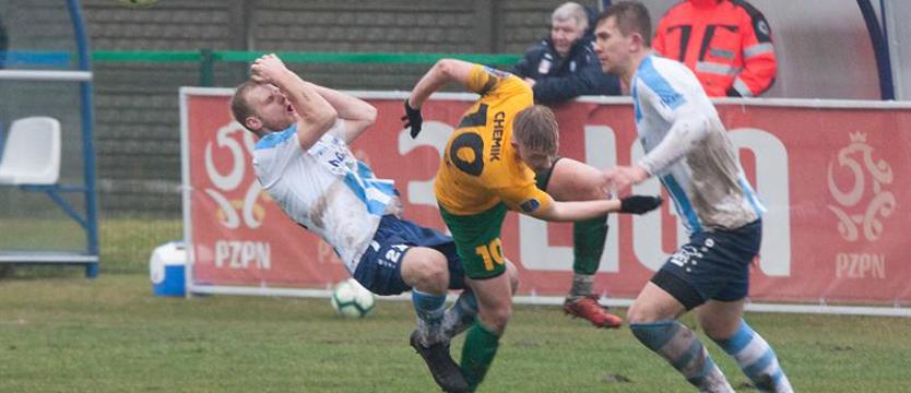 Piłka nożna. Rusza trzecia liga, Świt z aspiracjami