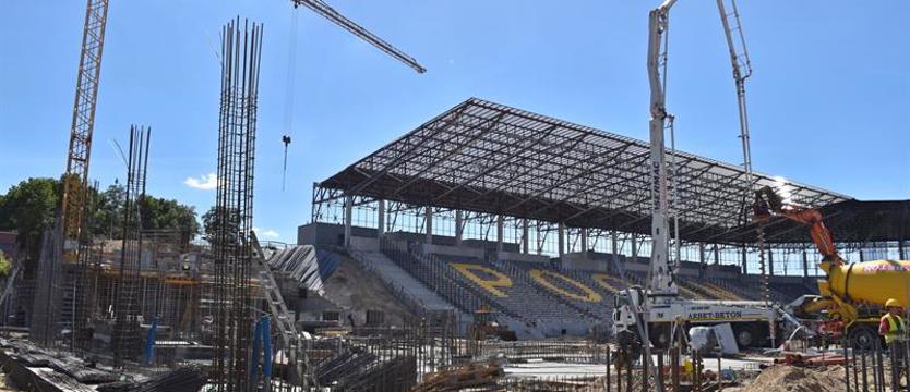 Piłka nożna. Drużyny Pogoni nie mają gdzie grać [GALERIA]