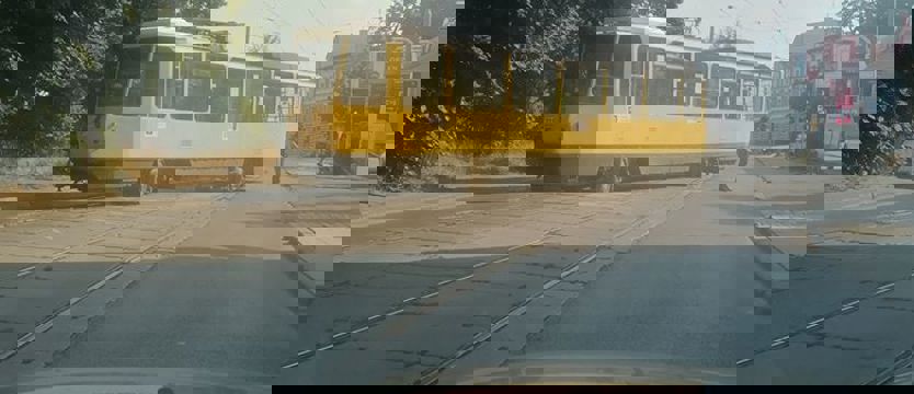 Na ul. Strzałowskiej wykoleił się tramwaj