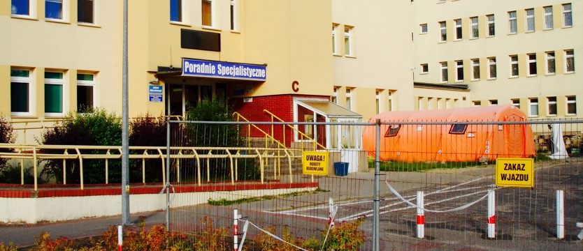 Przyrost zakażeń COVID-19. Koszalin na liście ostrzegawczej