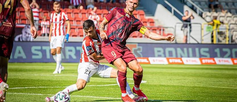 Piłka nożna. Premiera bez punktów