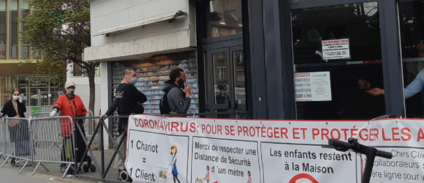 Po kilka tysięcy nowych przypadków SARS-CoV-2 na dobę we Francji