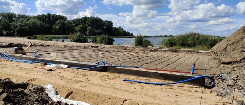 Huk roboty na dąbskiej plaży