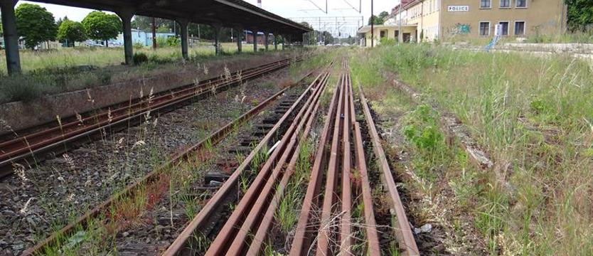 Szczecińska Kolej Metropolitalna na razie stoi