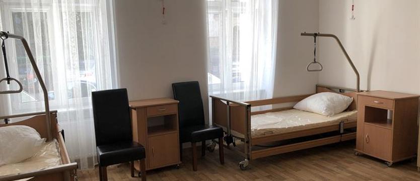 Otworzyli mieszkanie dla seniorów w kamienicy przy ul. Chodkiewicza