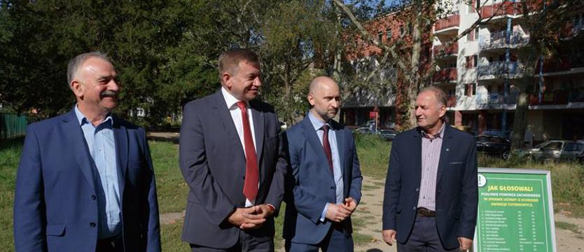 Kto przeciw „Piątce dla zwierząt”