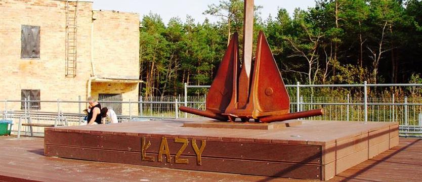 Stalowa kotwica ozdobą