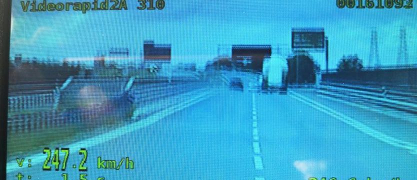 Dwudziestolatek jechał 247 km/h.  Zapadł wyrok w sądzie
