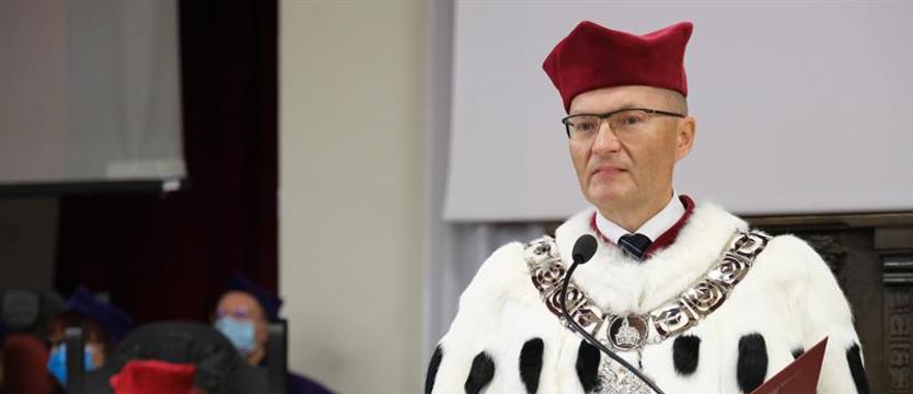 Rektor PUM chwali się sukcesami i przypomina o lekarskim etosie