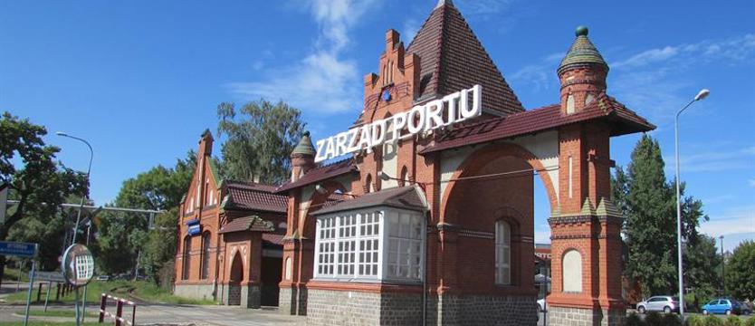Należy złożyć papierowe akcje