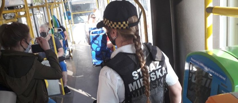 Ekspert o epidemii: To ostatni dzwonek na zmianę zachowań