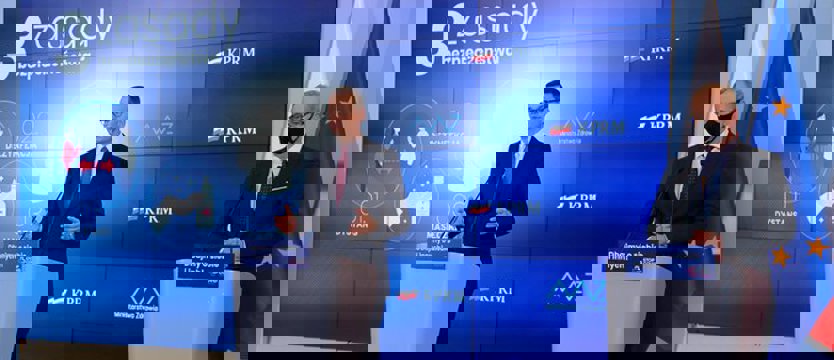 Od soboty obostrzenia strefy żółtej w całym regionie i kraju. Koszalin w czerwonej strefie
