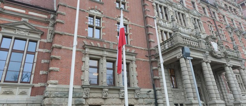 Praca zmianowa w Urzędzie Wojewódzkim – 2 pracowników z koronawirusem