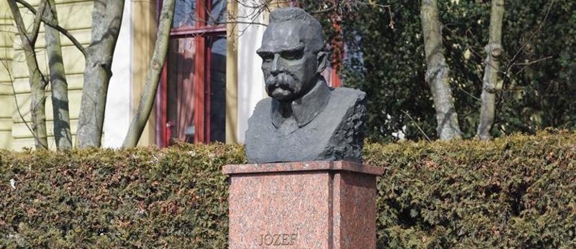 Zapomniany pomnik marszałka?
