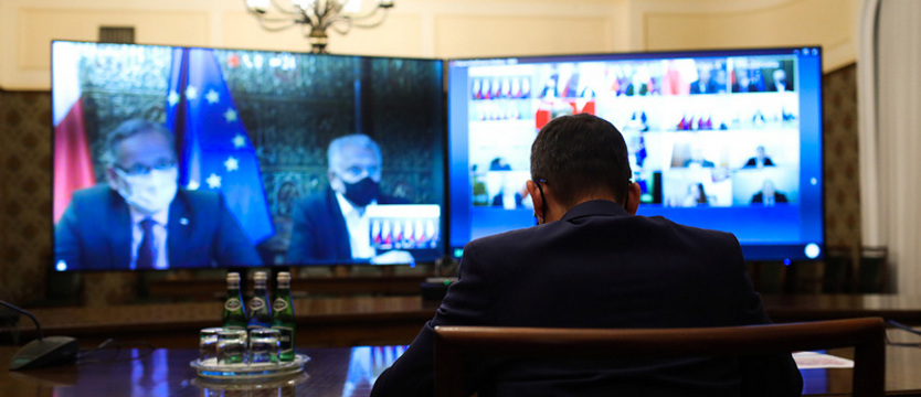 Premier: Będę rekomendował, by od soboty cała Polska była strefą czerwoną