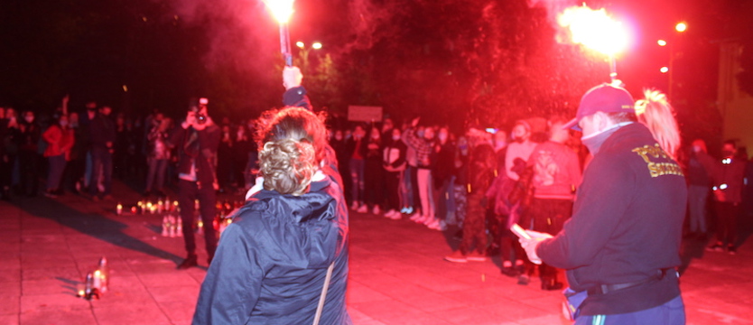 Protesty w Nowogardzie. „Moje ciało – moja sprawa”