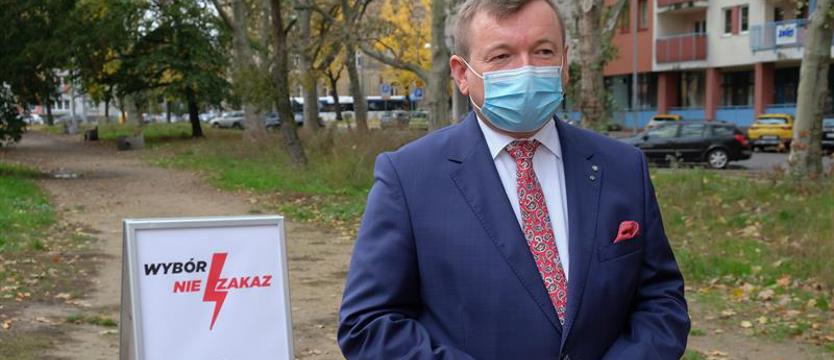 Rzepa emocje rozumie, ale ataki na kościoły potępia