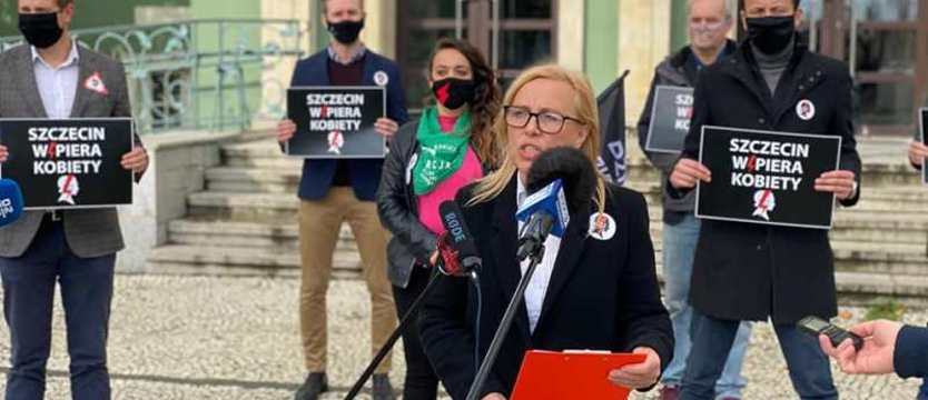 KO chce sesji nadzwyczajnej. „Nie zejdziemy z ulic, dopóki PiS nie odda władzy”