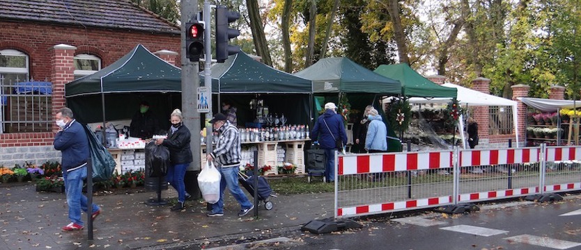 Kolejne deklaracje pomocy dla przedsiębiorców. Zmiany w komunikacji miejskiej