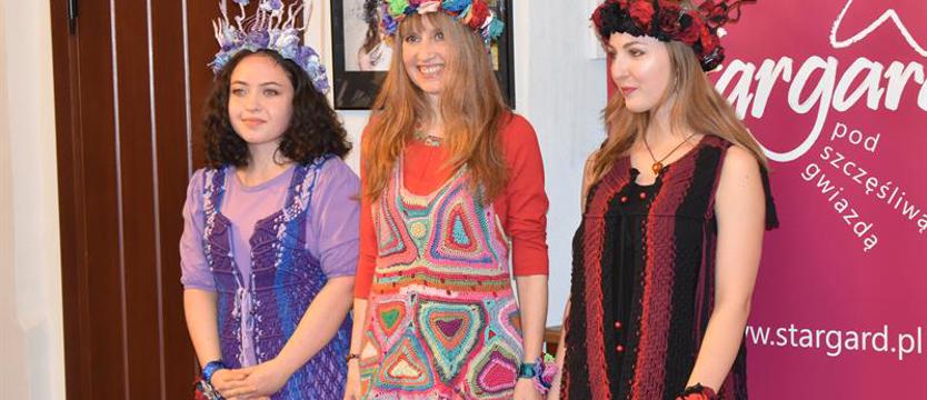 Barwny świat Jyoti. Nowa wystawa w Bramie Wałowej