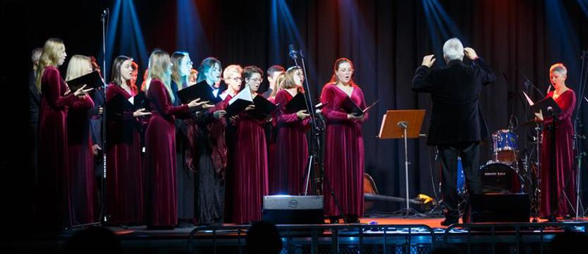Studenci PUM wspierają hospicjum