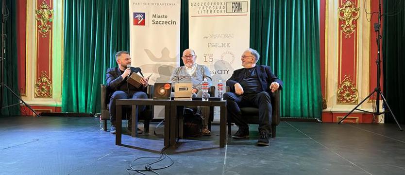 Dwa światy w strumieniu czasu. Tomiki Artura D. Liskowackiego i Piotra Fluksa