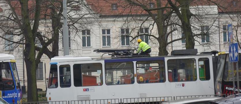 Kolejny połamany pantograf. Tramwajowe objazdy