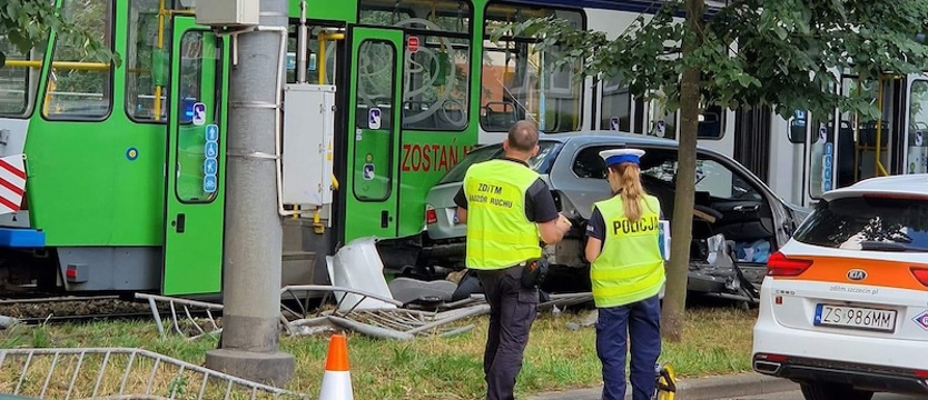 BMW zderzyło się z tramwajem