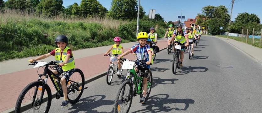 Rowerowo i rodzinnie. Po Puszczy Bukowej z „Gryfusem”