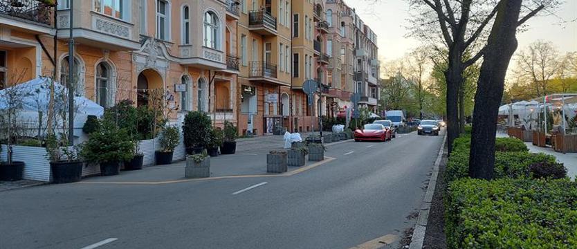 Niższa stawka za ogródki. Miasto wspiera gastronomików