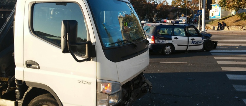 Wypadek: ranni policjanci (akt.)