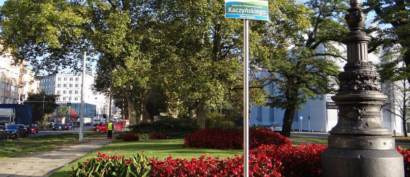 Pomnik Kaczyńskiego na koniec