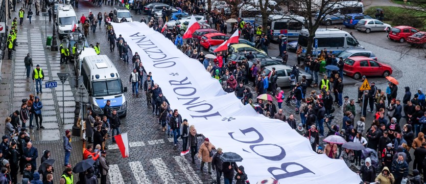 "Dumny Szczecin maszeruje!" (galeria, film)