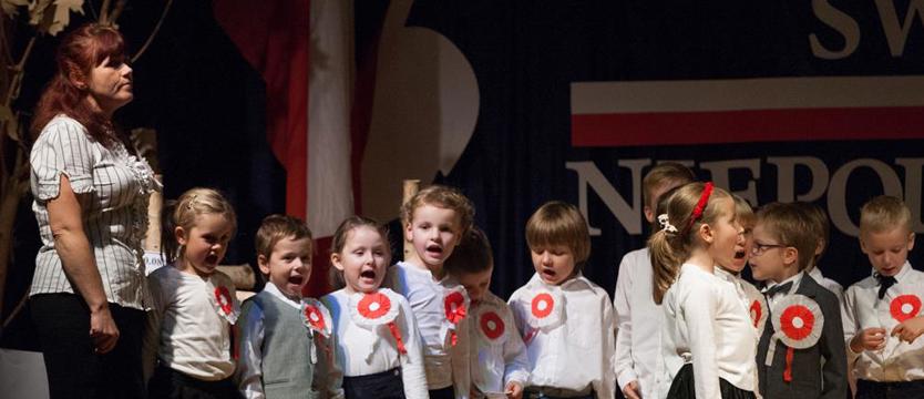 Biesiada z patriotycznym zacięciem