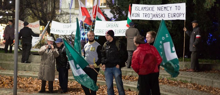 Manifestacja na pl. Lotników. Nie chcą imigrantów