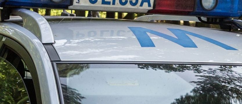 Próbował wciągnąć bmw na lawetę