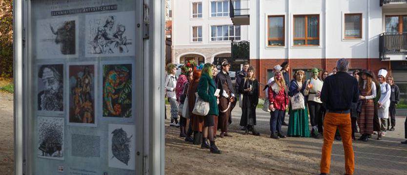 Wernisaż na skwerze pod „Plastykiem”