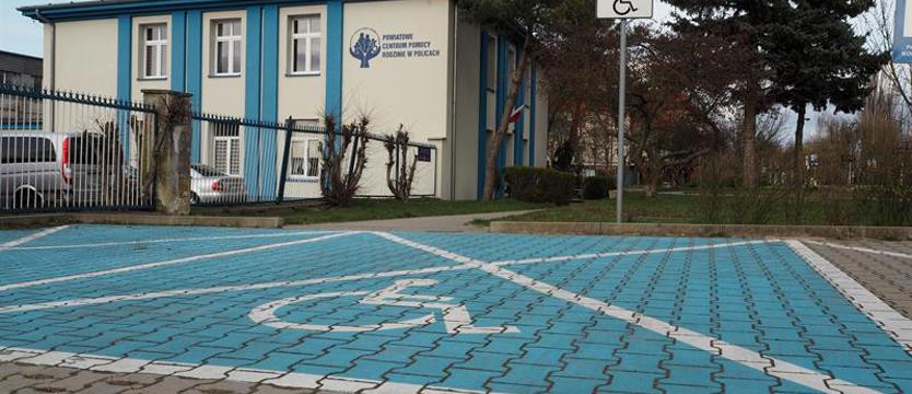 Od drzwi do drzwi. Bezpłatny transport dla mieszkańców powiatu polickiego