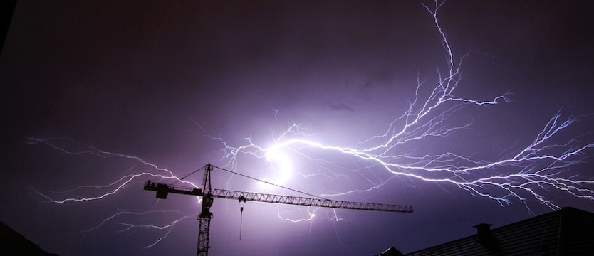 Nadciągają burze ostrzega IMGW