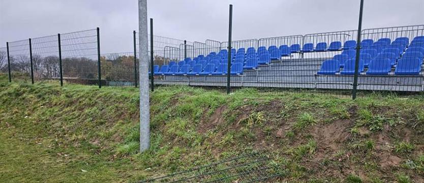 Dewastacja stadionu stargardzkiej Kluczevii. Kibicowskie rozgrywki czy zwykły wandalizm