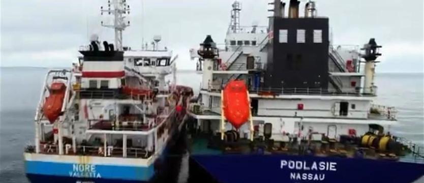 Pierwsze takie bunkrowanie w historii PŻM. Masowiec „Podlasie” zasilony biopaliwem