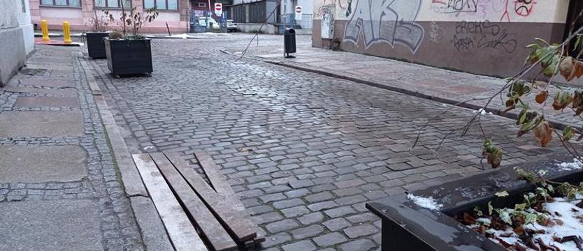 Deski na architektoniczne bariery