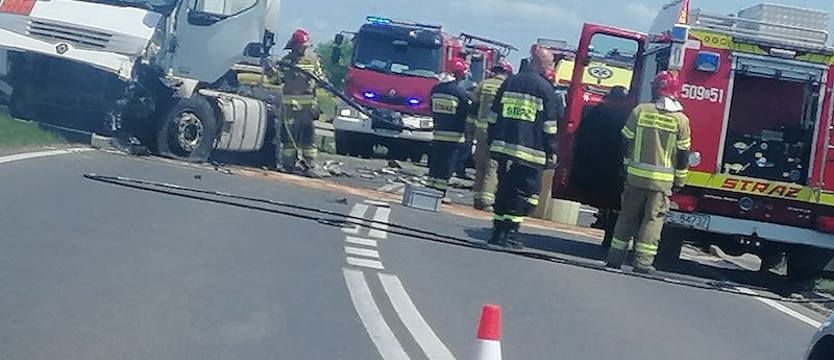 Jedna osoba ranna w zderzeniu z cysterną  przy granicy w Rosówku