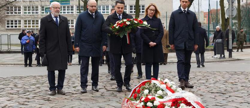 Syreny nie zawyły. Cichy hołd ofiarom tragedii smoleńskiej